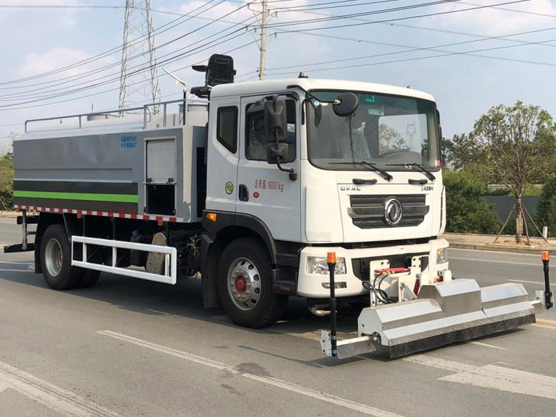 東風(fēng)路面清洗車CL5182GQXHL6