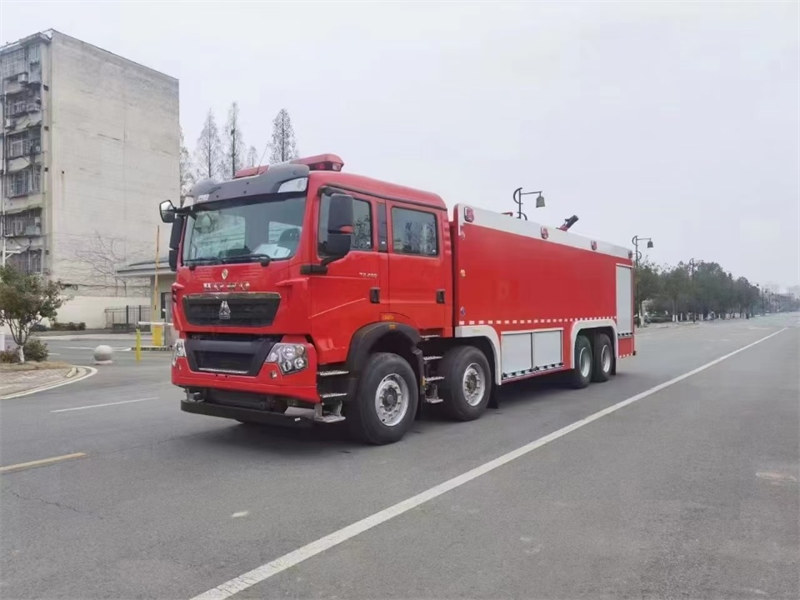 豪沃25噸水罐消防車專為消防任務(wù)量身打造