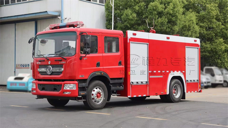 國(guó)六東風(fēng)D9六噸水罐消防車企業(yè)消防新選擇
