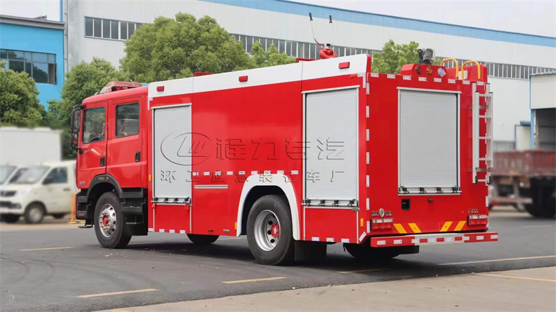 國(guó)六東風(fēng)D9六噸水罐消防車企業(yè)消防新選擇