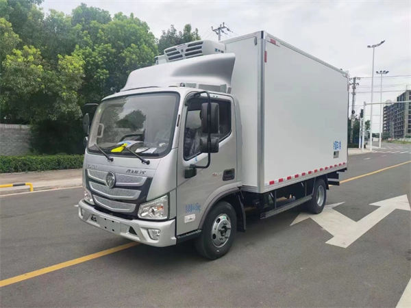 歐馬可S1康明斯160發(fā)動機4米2冷藏車