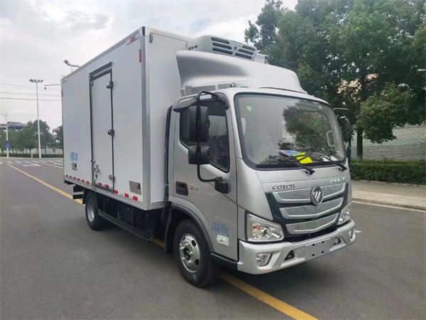 歐馬可S1康明斯160發(fā)動機4米2冷藏車
