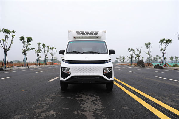 吉利 F1E純電動冷藏車