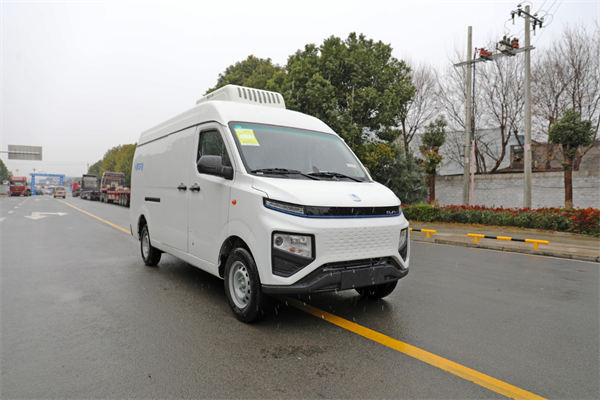 吉利V6EP純電動(dòng)面包冷藏車
