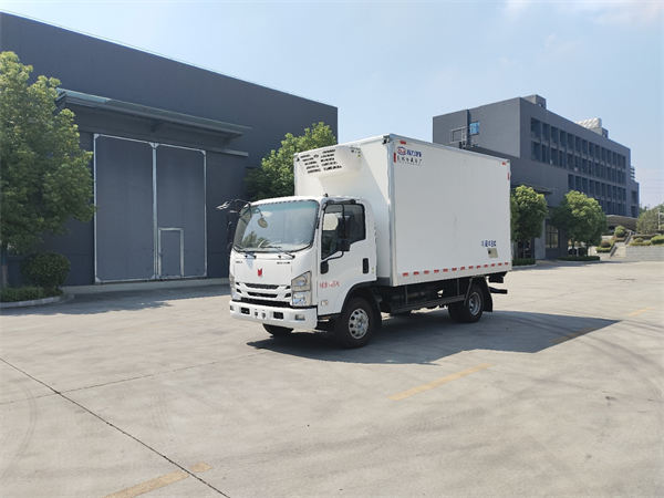 慶鈴鈴咖藍(lán)牌冷藏車