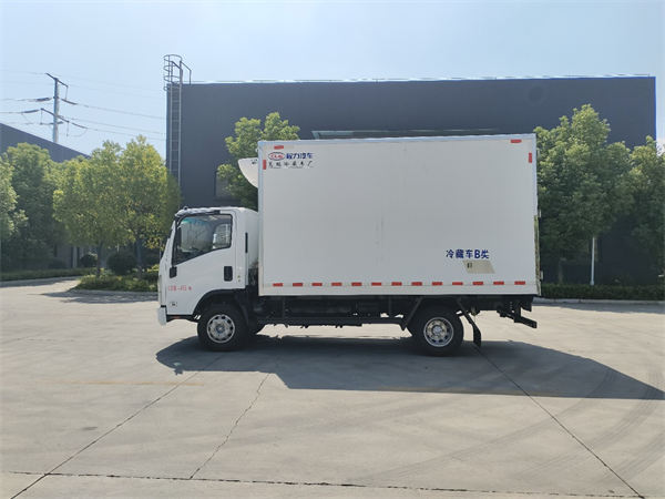慶鈴鈴咖藍(lán)牌冷藏車