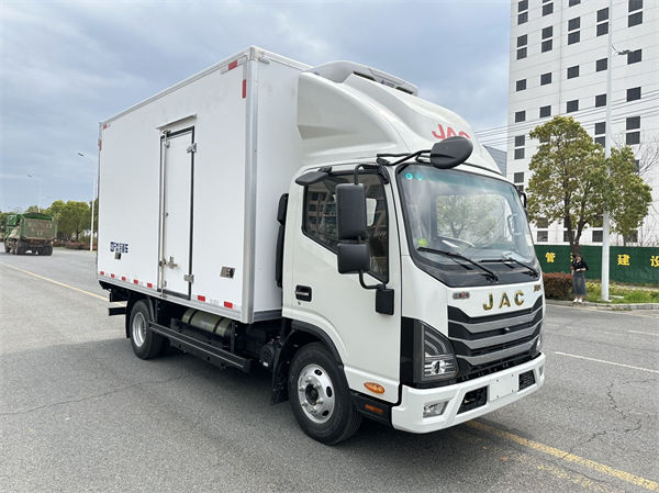 江淮運(yùn)多多傲運(yùn)雙燃料冷藏車