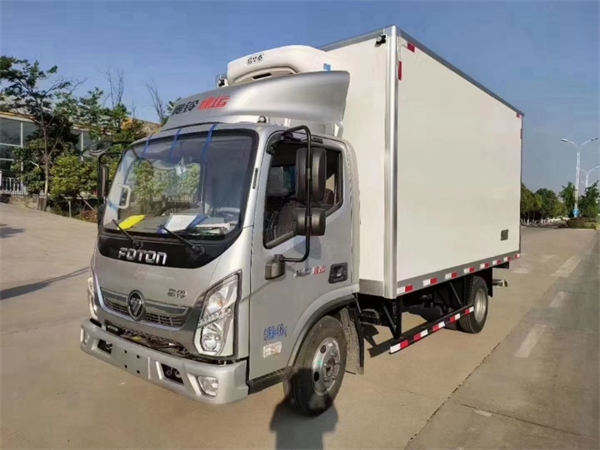 奧鈴速運(yùn)升級(jí)款康機(jī)151冷藏車