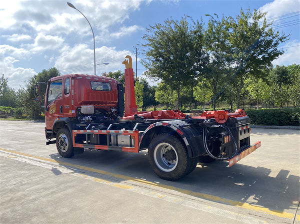 重汽豪曼14噸勾臂垃圾車