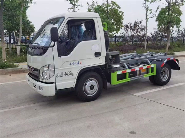 福田小卡之星2勾臂垃圾車