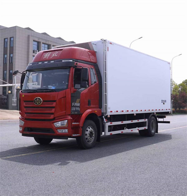 國六解放J6L精英版高頂雙臥冷藏車