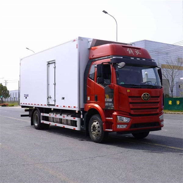 國六解放J6L精英版高頂雙臥冷藏車