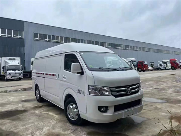 福田風(fēng)景G7汽油面包冷藏車容積最大的一款