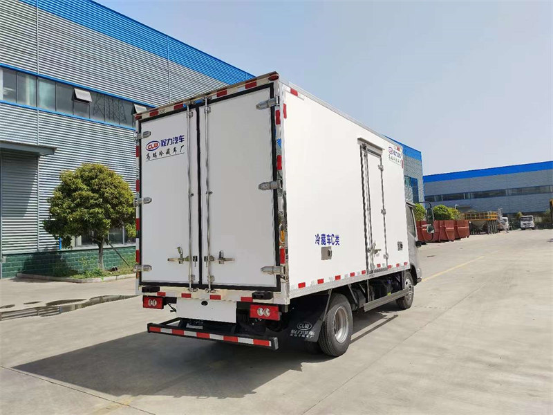 歐馬可冷藏車歐康158馬力特價(jià)銷售