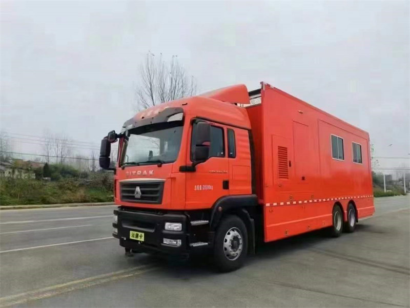 大中型指揮車汕德卡12米大型雙擴(kuò)展箱體結(jié)構(gòu)