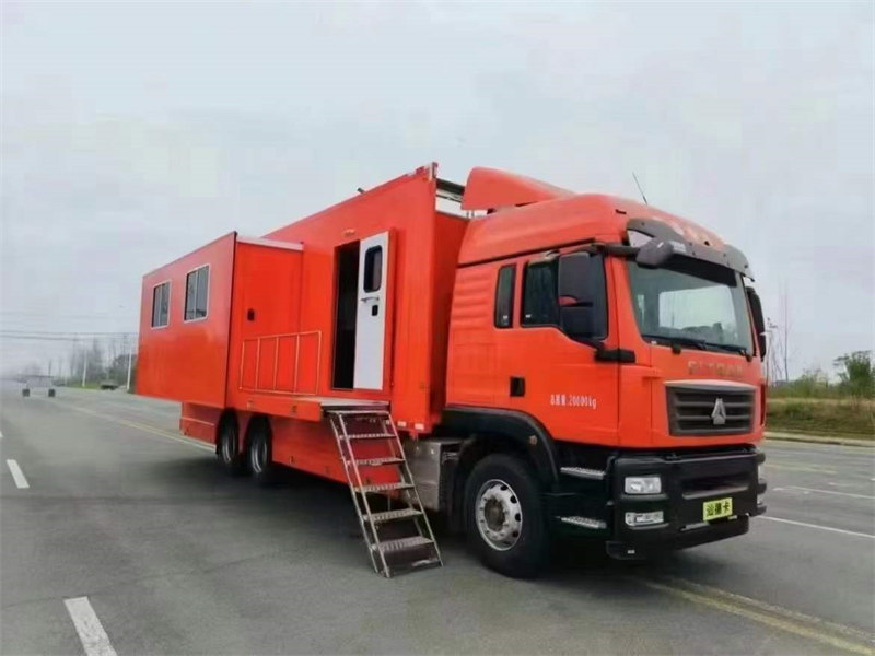 大中型指揮車汕德卡12米大型雙擴(kuò)展箱體結(jié)構(gòu)