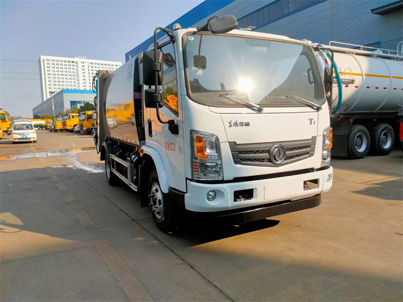 東風(fēng)華神T1八立方壓縮垃圾車科技與環(huán)保的完美結(jié)合