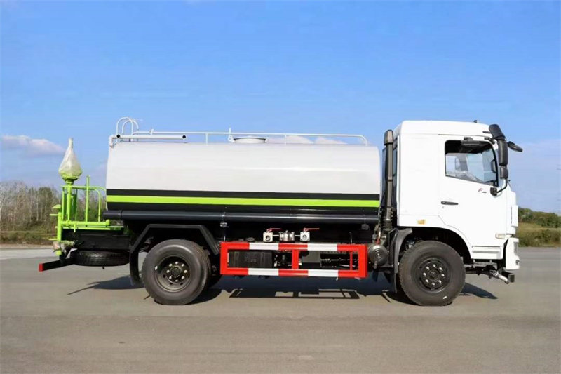 國六東風(fēng)華神F5灑水車高效環(huán)保實(shí)用至上