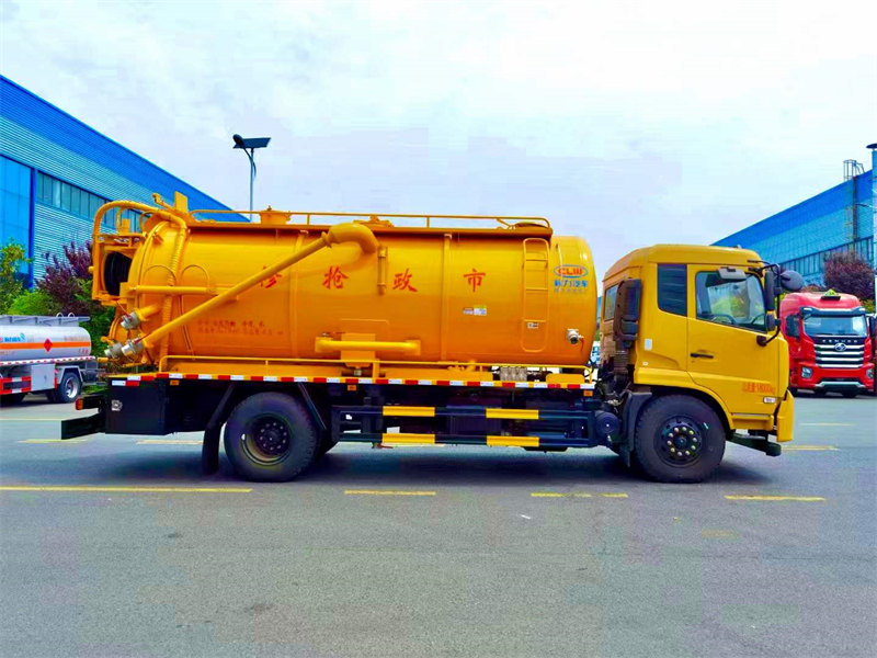 東風(fēng)天錦精心打造一款強(qiáng)大而實(shí)用的清洗吸污車