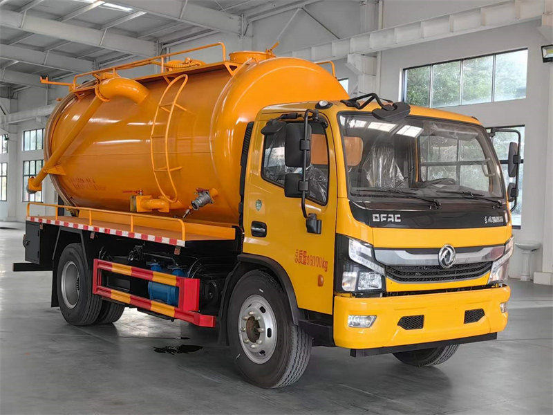 東風(fēng)凱普特清洗吸污車(chē)重載版一體罐3800軸距康明斯195馬力