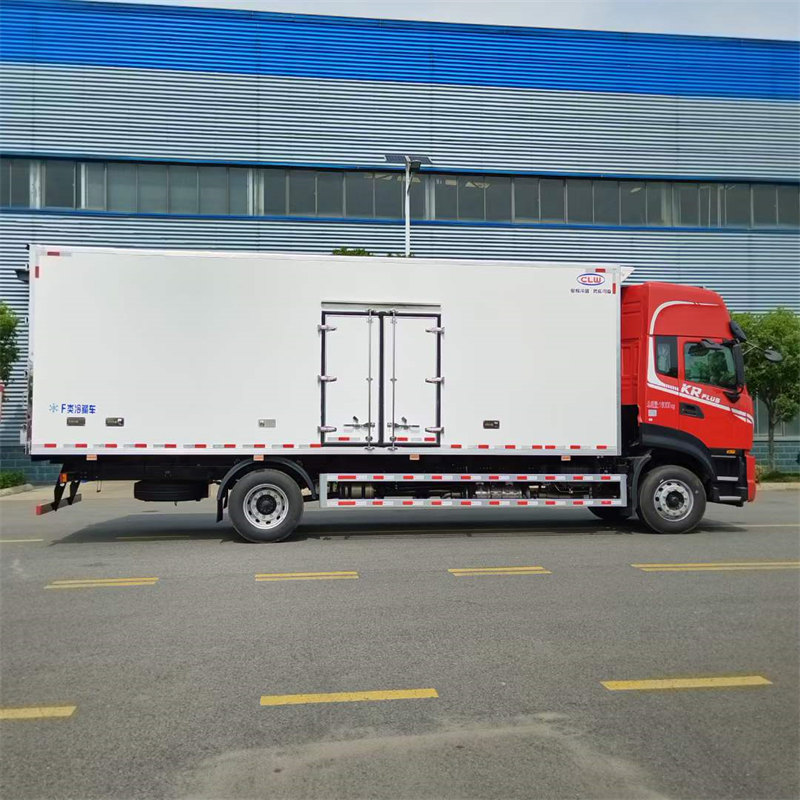 2024款東風天錦KRPLUS7.88米冷藏車價格