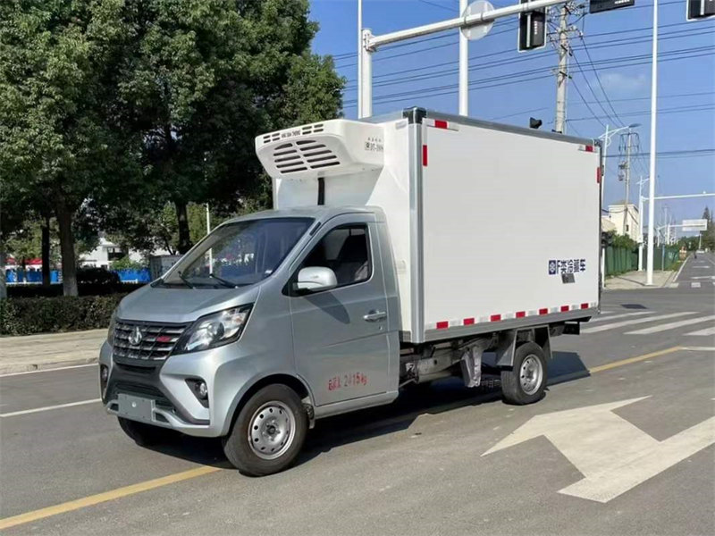 長(zhǎng)安新星卡2米8冷藏車(chē)特價(jià)出售熱銷(xiāo)之選