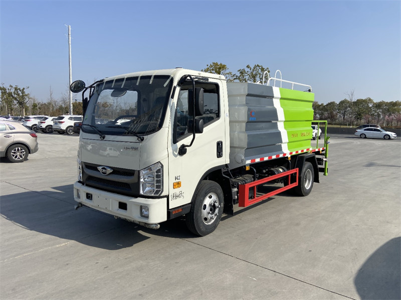 福田領(lǐng)航H2藍(lán)牌7方抑塵車出廠價格9萬左右