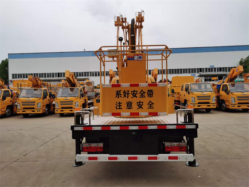 東風(fēng)途逸底盤改裝打造全新高空作業(yè)車可上京戶