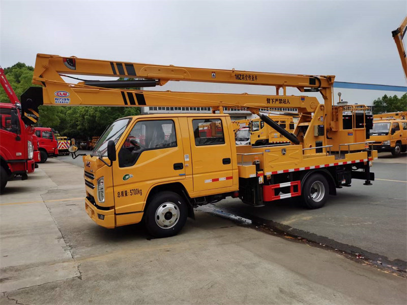 江鈴順達(dá)新款高空作業(yè)車16米折疊臂現(xiàn)車一臺