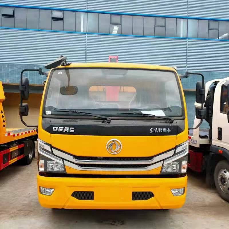 東風(fēng)多利卡D8帶吊清障車4400軸距玉柴165馬力