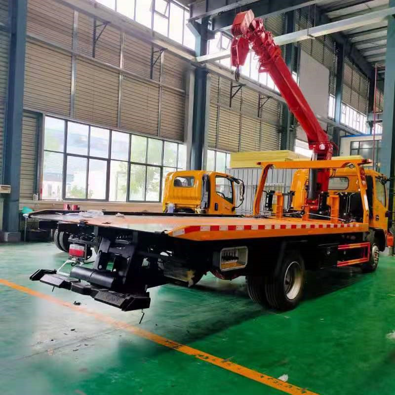 東風(fēng)多利卡D8帶吊清障車4400軸距玉柴165馬力