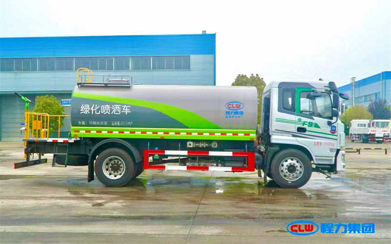 東風(fēng)瑞福卡F9灑水車(chē)高效能高質(zhì)量的環(huán)保利器