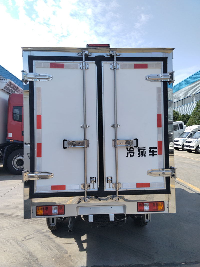 冷藏車1.5L排量頂配單輪冷藏車