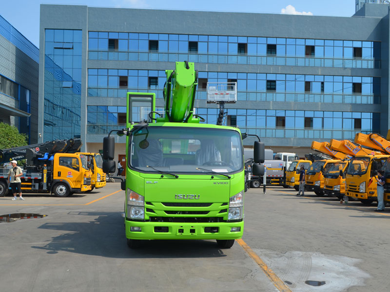 程力華鑫出口國六五十鈴藍(lán)牌31米高空作業(yè)車
