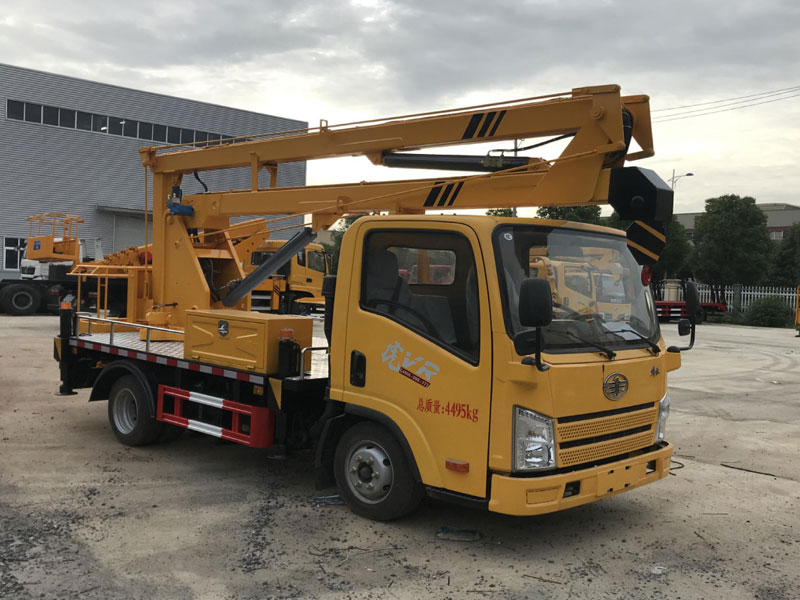 國六解放13.5米高空作業(yè)車