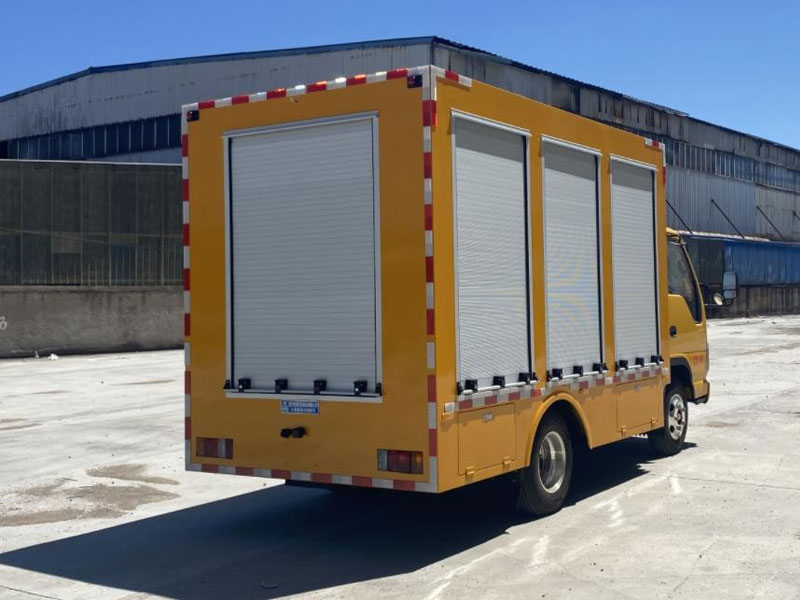 慶鈴鈴咖五十鈴救險(xiǎn)車(chē)2800mm軸距