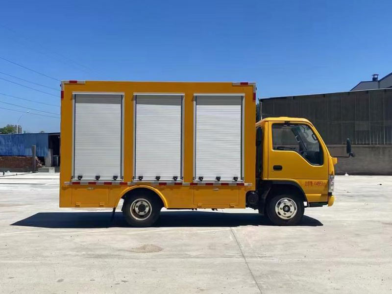 五十鈴大流量排水搶險(xiǎn)車現(xiàn)車