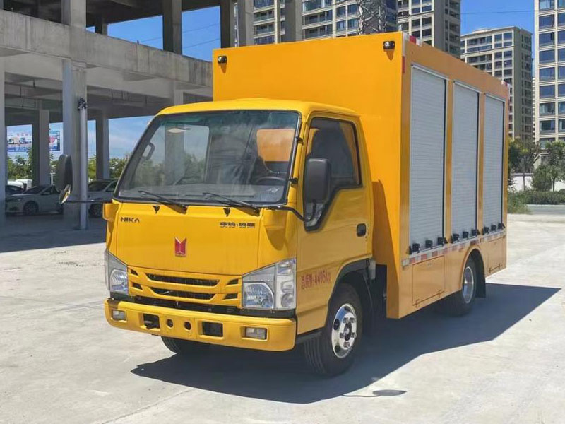 五十鈴大流量排水搶險(xiǎn)車現(xiàn)車