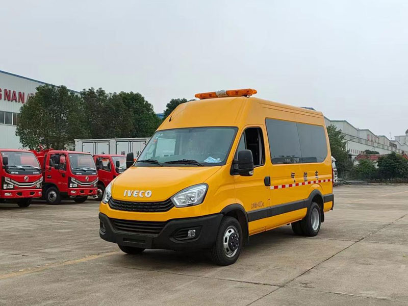 依維柯救險(xiǎn)車(chē)藍(lán)牌C證可駕駛