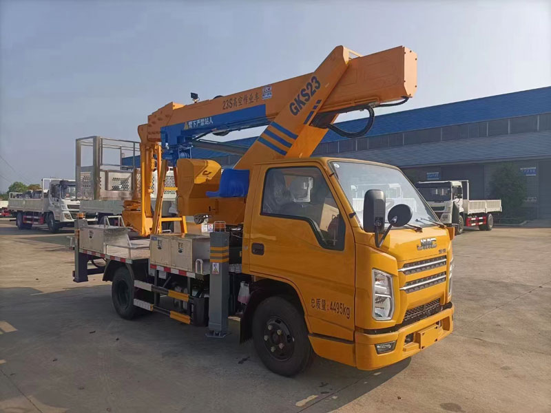 國六江鈴藍牌23米直臂帶飛臂黃臉高空作業(yè)車