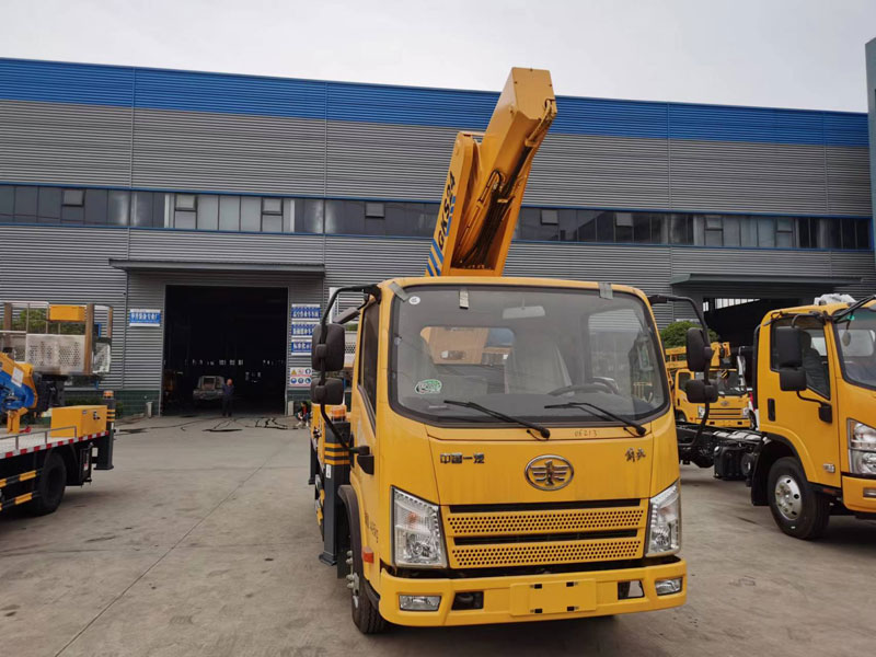 國六解放藍牌24米/25米/27米直臂伸縮式高空作業(yè)車