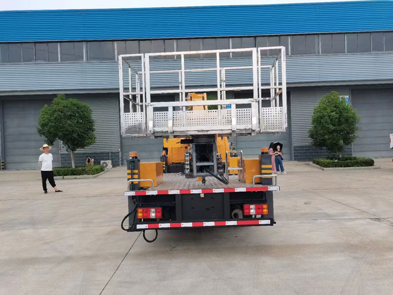 國六江鈴單排藍牌27米高空作業(yè)車