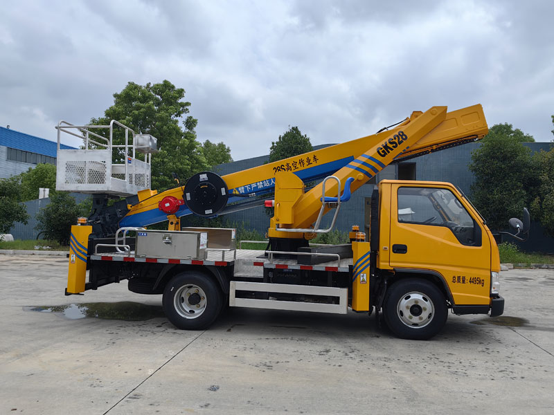 國六江鈴順達藍牌28米輕量化高空作業(yè)車