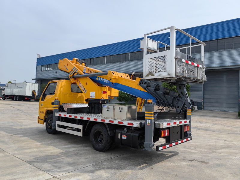 國六江鈴30米伸縮臂式高空作業(yè)車