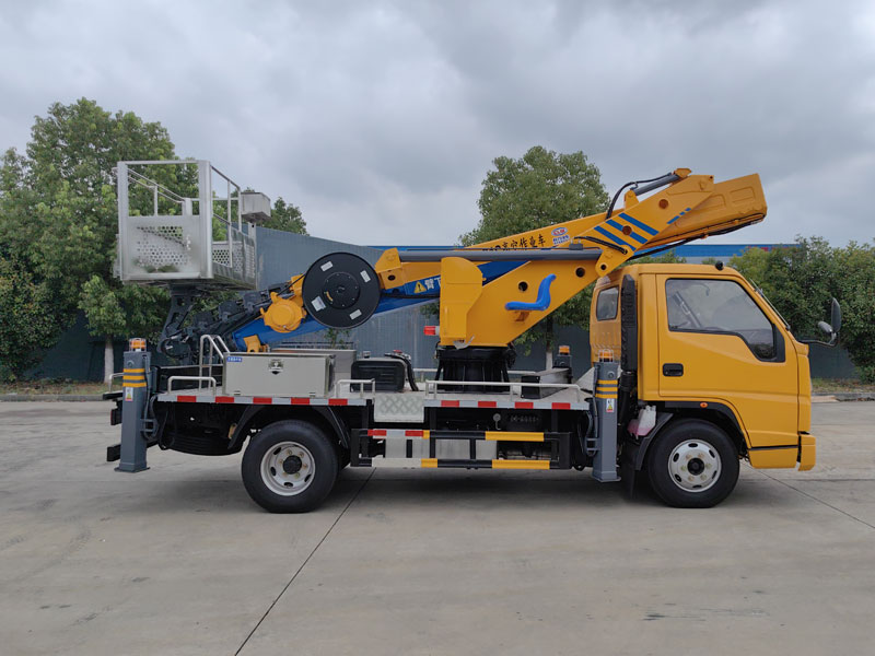 國六江鈴順達31米高空作業(yè)車