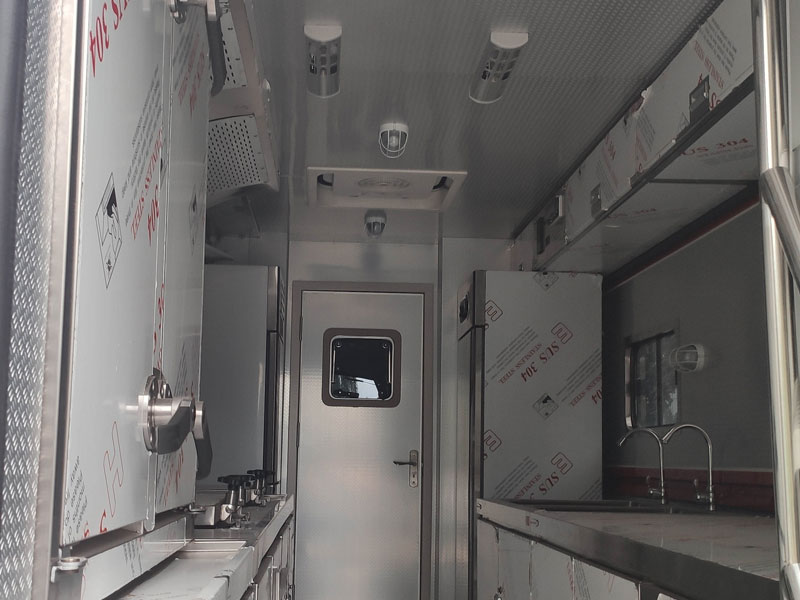 汕德卡餐車