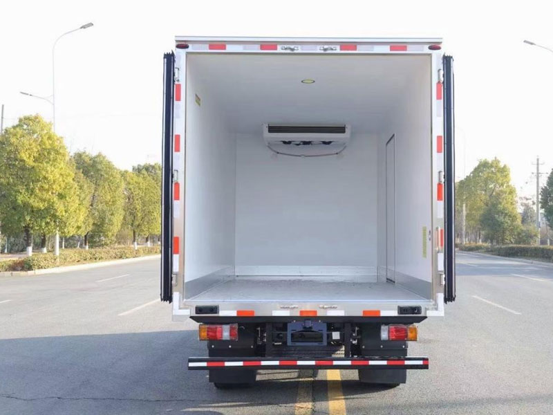 4.2米慶鈴冷藏車120馬力