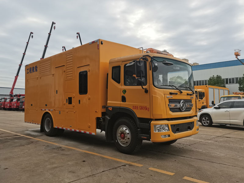 東風(fēng)多利卡2000方排澇救險(xiǎn)車