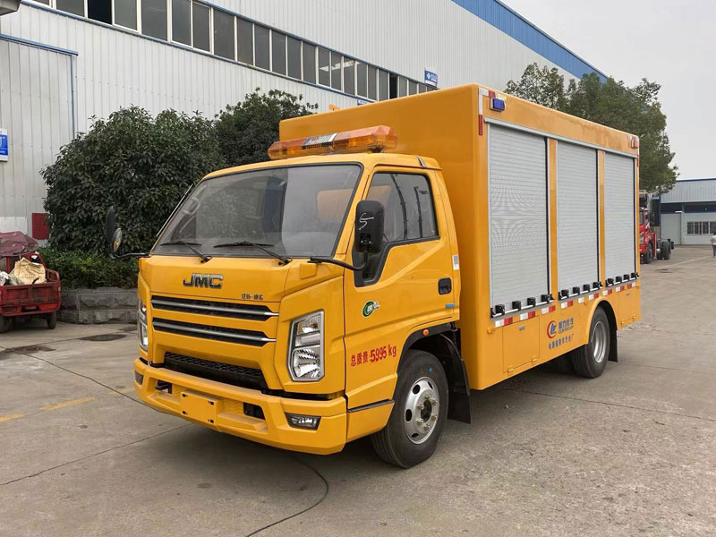江鈴1000m3/h流量排水救險車