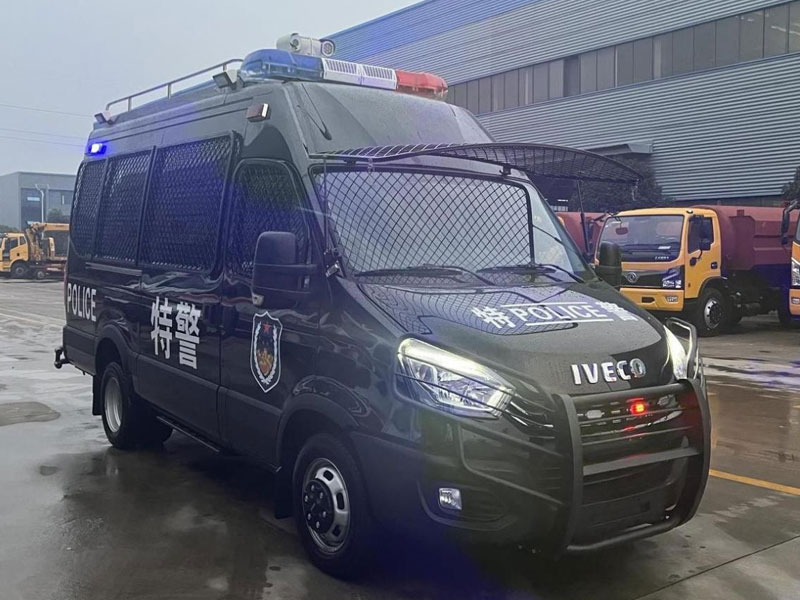 依維柯歐勝運兵車柴油國六MT